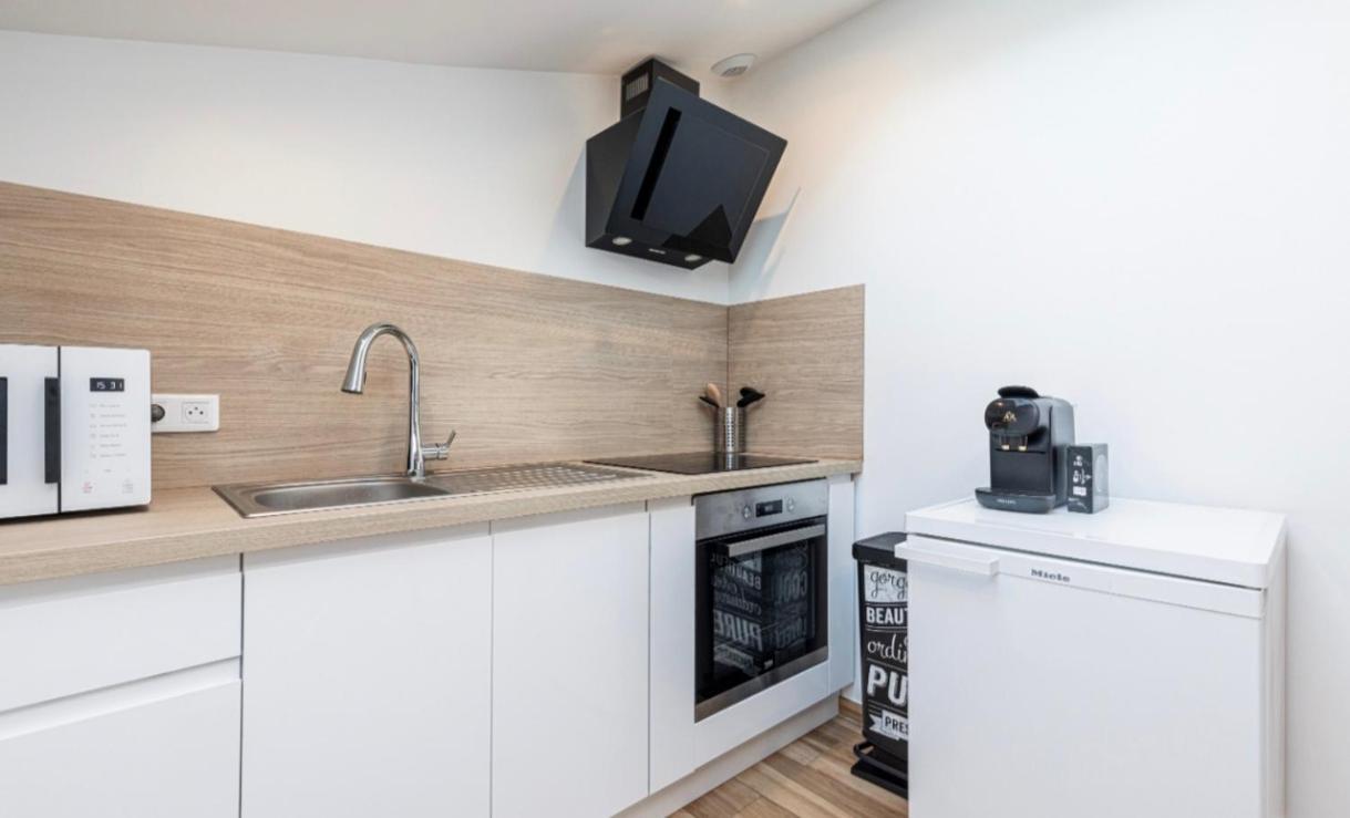 Studio Cozy Avec Terrasse N12 Nizza Kültér fotó